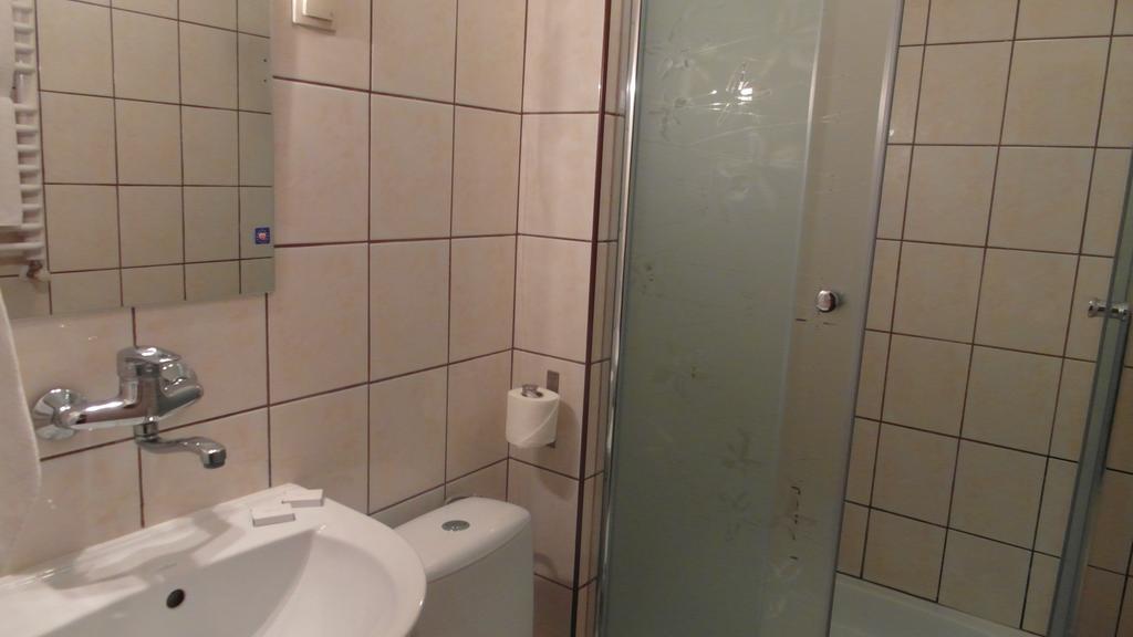 Hotel Julianów Varsóvia Quarto foto